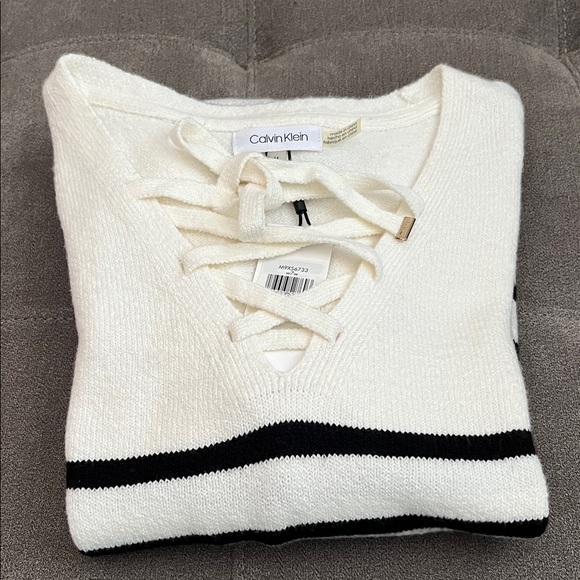 Calvin Klein Women's Black and White Striped Sweater - Picture 11 of 11